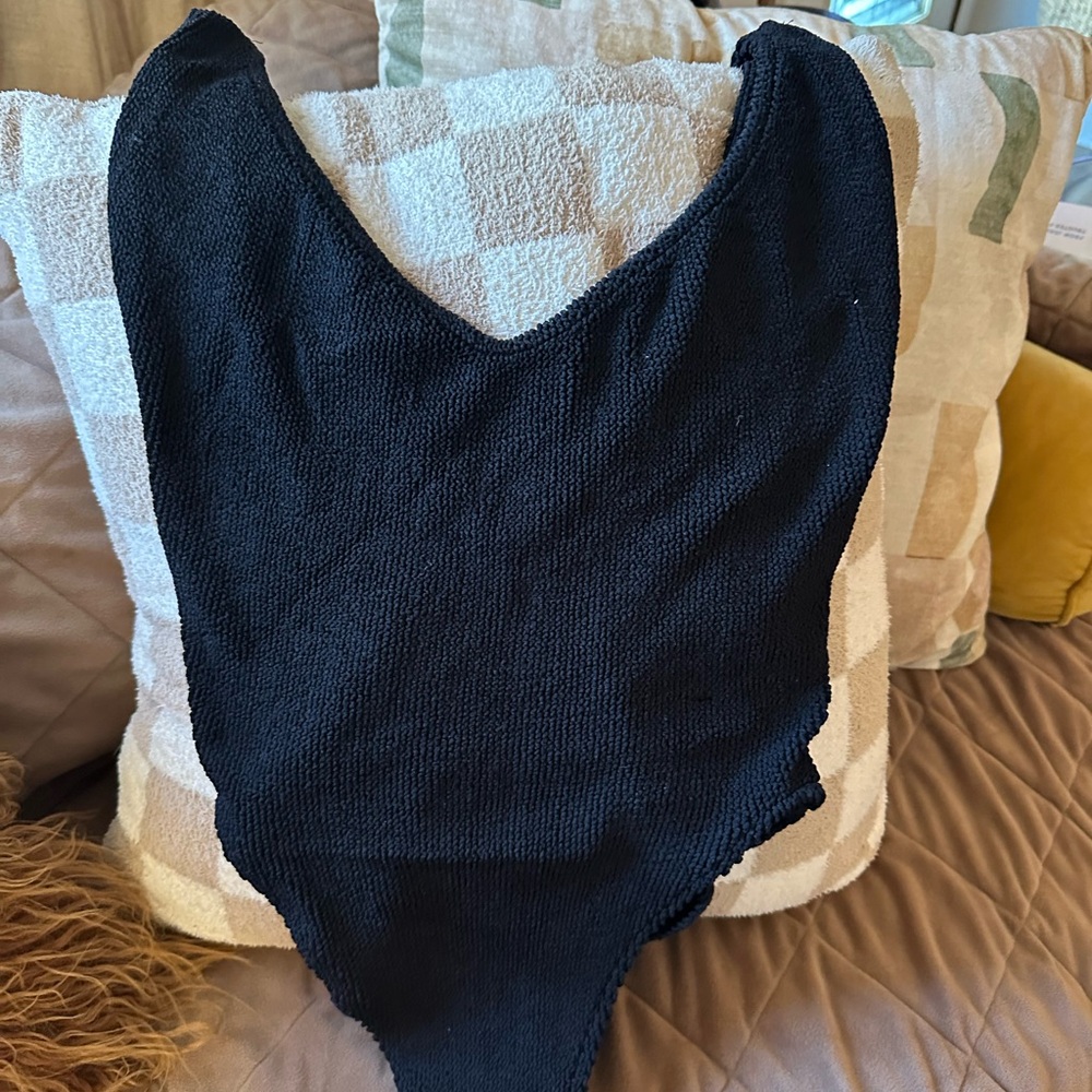 Youswim Black One Piece Crinkle Swimsuit – Size Flexible (Fits 12/14) – EUC